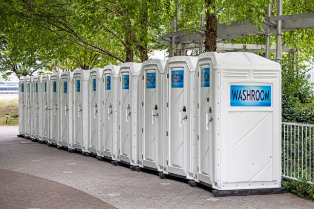 Best High-end porta potty rental  in Wood River, IL