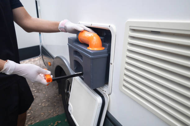 Best Portable bathroom rental  in Wood River, IL